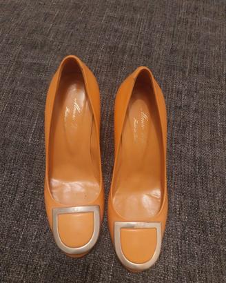 Scarpe numero 37 ocra messe 2 volte