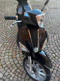 Piaggio liberty 125 nero