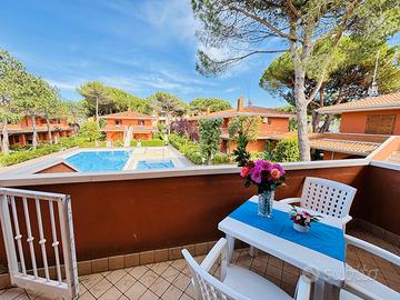 Bibione - Tranquillo villaggio con piscina