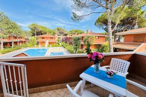 Bibione - Tranquillo villaggio con piscina