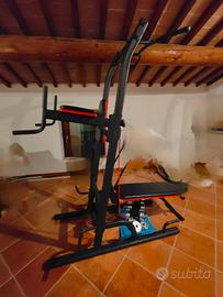 Barra per trazioni con panca integrata + manubri 