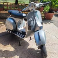 Piaggio Vespa P200E