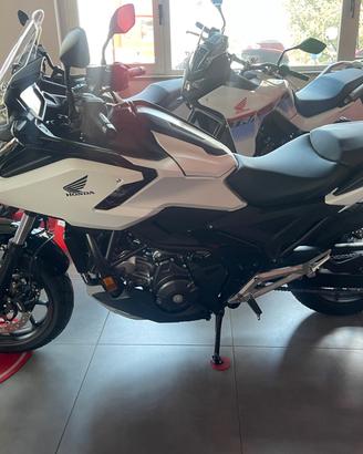 Honda NC 750 X DCT 2025