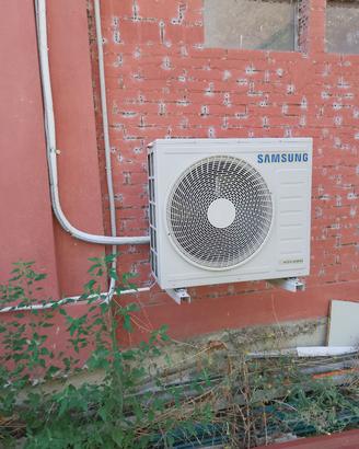 pompa di calore/condizionatore Samsung 8kw/2800W