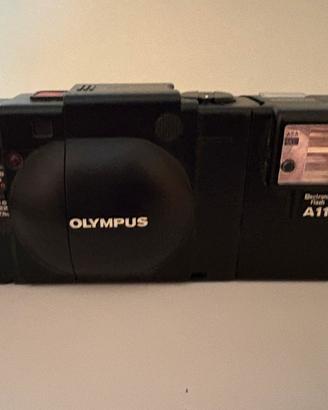Olympus XA analogica + flash A11 vintage