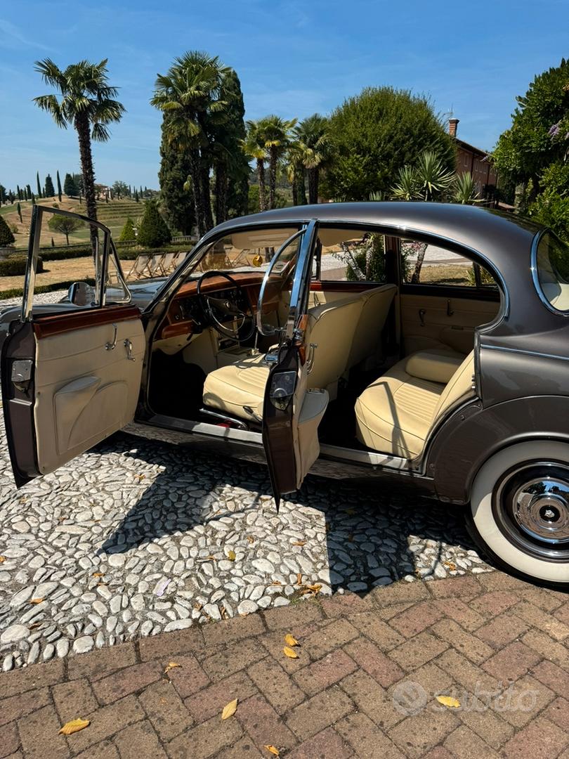 Jaguar 240 1960 photo 5