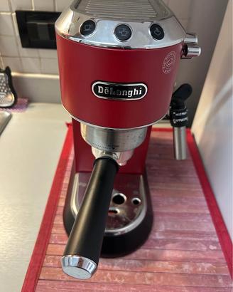 De'Longhi Macchina Caffè Espresso 'Dedica EC685.R'