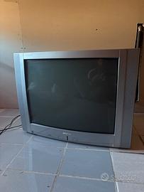 Televisore tubo catodico 27”
