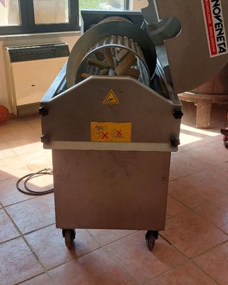 pigiatrice deraspatrice