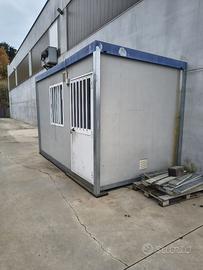 Box spogliatoio più bagno