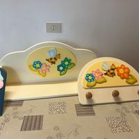 Mensola, attaccapanni, e quadretto