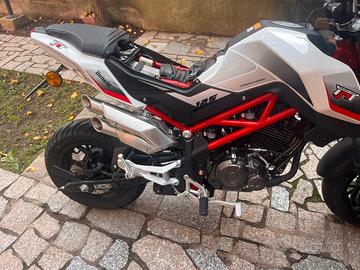 Moto benelli 125