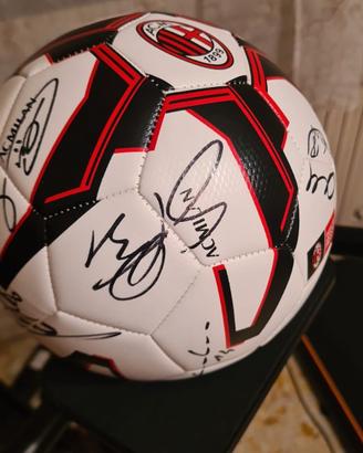 Pallone milan