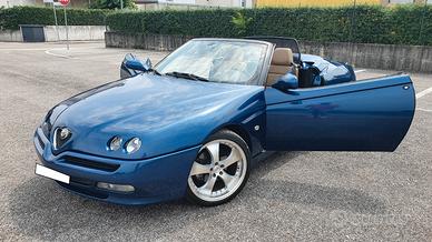 Alfa Romeo Spider 3.0i Lusso ( CABRIO )