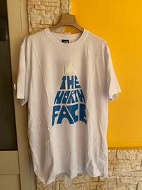 T-shirt the North Face