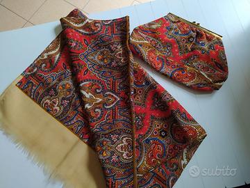 Coordinato sciarpa e pochette