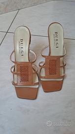 sandali in pelle con tacchi alti 