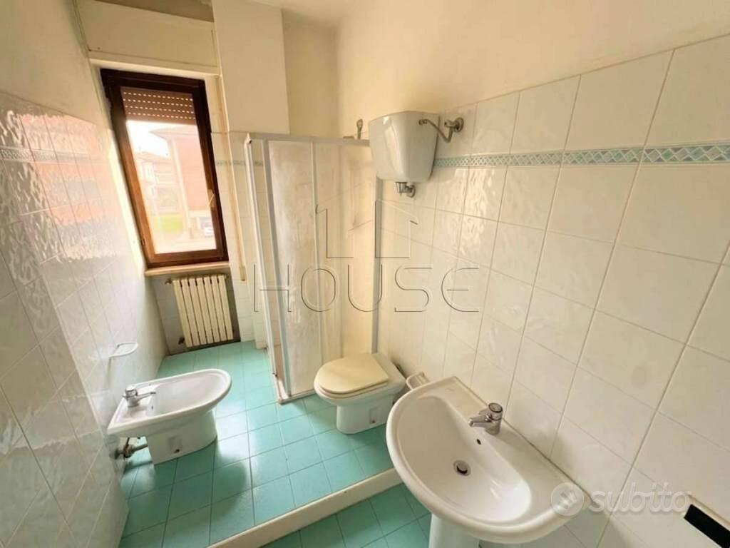 Appartamento di 150 m² con più di 5 locali e box a - Vista 5