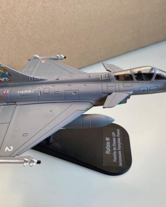 Rafale Francese scala 1/100 Italeri