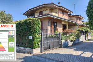 Villa indipendente a rosta