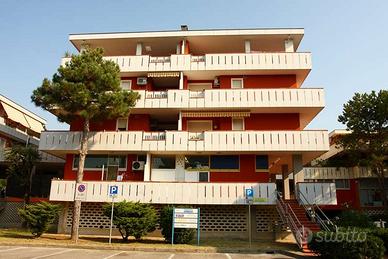 Bilocale in Lido dei Pini vicino al mare- SOV15