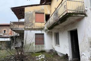 5 LOCALI A CISERANO