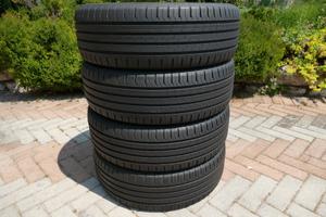 gomme estive Continental 215\55\18