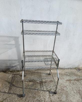 Scrivania in metallo cromata 