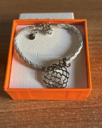 Bracciale con fiore argentato