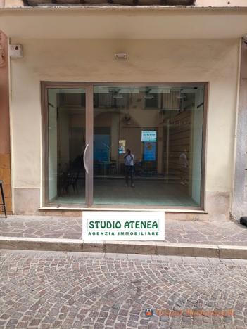 Via Atenea centralissimo Locale Commerciale 55 Mq