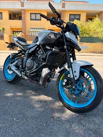 YAMAHA MT-07 2025 - Depotenziata A2 - Accessoriata