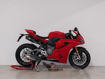 Ducati Panigale V2 con scarico Termignoni