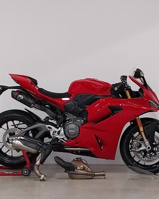 Ducati Panigale V2 con scarico Termignoni