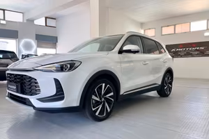 Mg ZS 1.5 Hybrid+ Luxury benzina