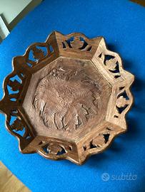Centro tavola in legno inciso  e traforato