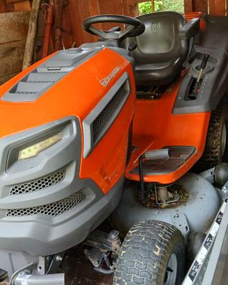 Trattorino husquvarna tc342