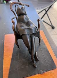 Scultura bronzo Gloria Argelés “Donna in poltrona”