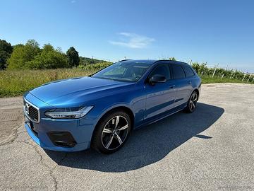 VOLVO D5 AWD Geartronic R-design