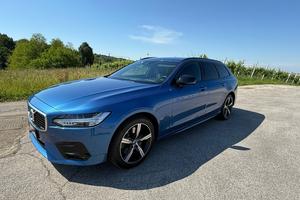 VOLVO D5 AWD Geartronic R-design
