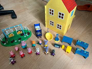 Casa di peppa pig e giardino