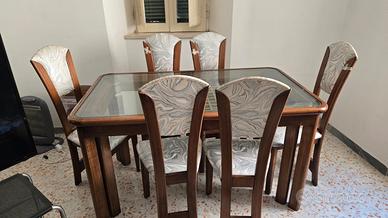 Divano in pelle bianco tavolo mobili