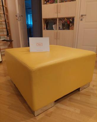Pouf "Poltrona Frau"