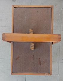 Cestino da cucito vintage in legno con ruote