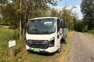 Isuzu M27