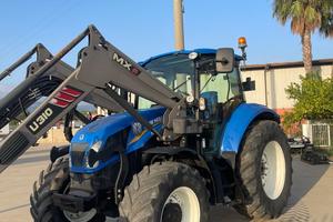 New Holland T5.115 con caricatore frontale
