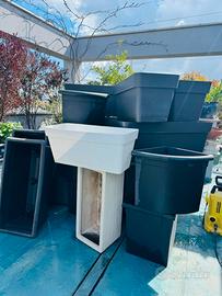 Vasi varie misure in resina-plastica grigio/marron