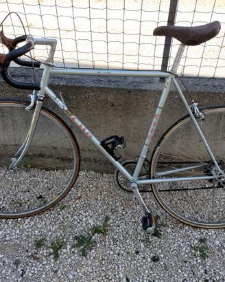 Bici da corsa storica svizzera Cilo Vitus