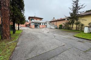 NEGOZIO A BAGNACAVALLO