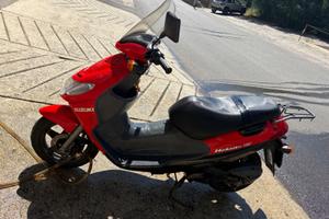 scooter Suzuki hokuto