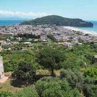 Villa panoramica semicentrale con giardino